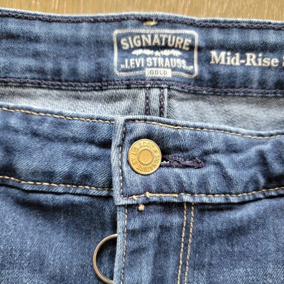 ECO FRIENDLY Levi's Signature Gold Jeans - Picture 3 of 16